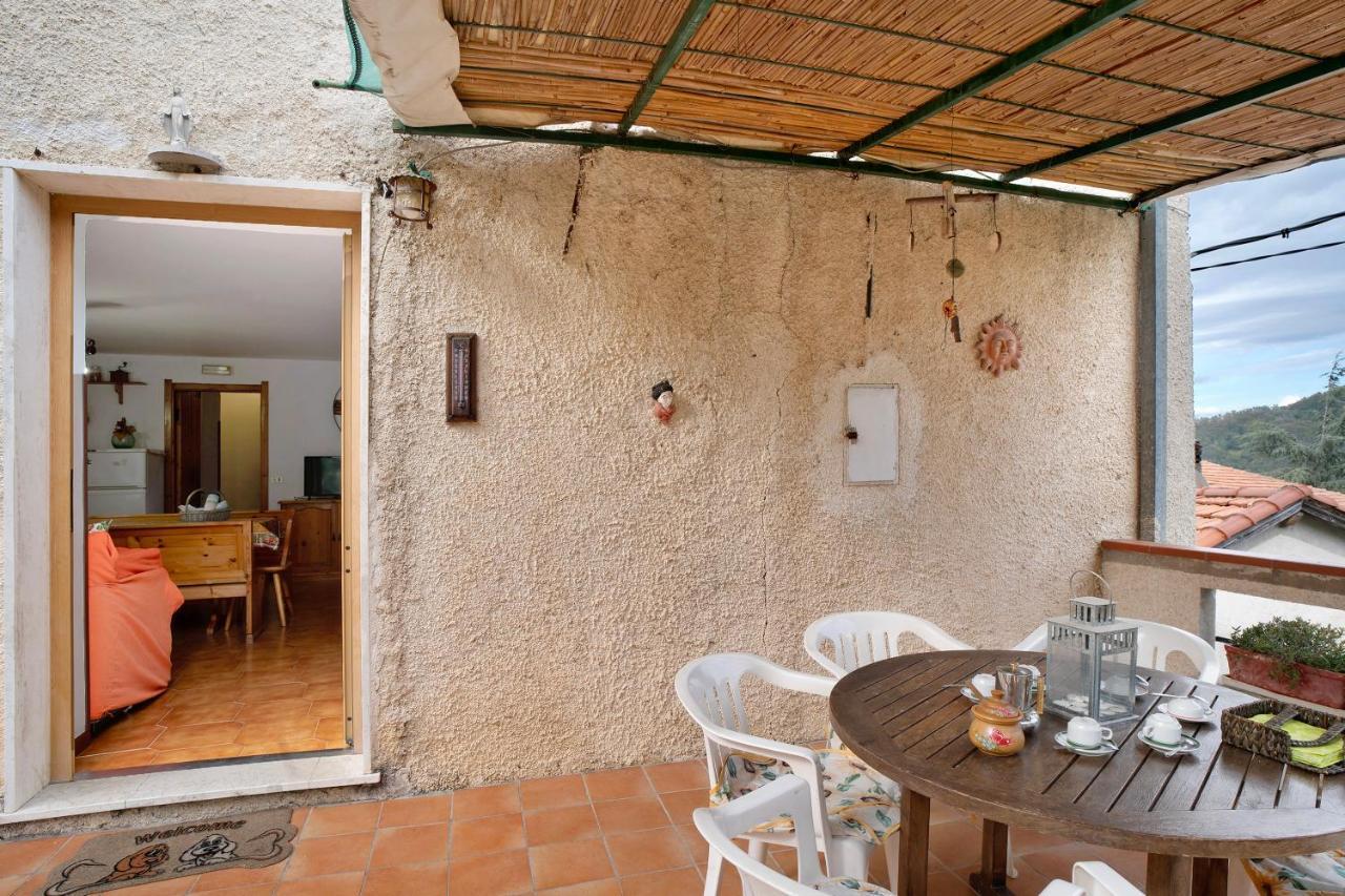 Ca De Baci Apartment Vessalico Екстериор снимка